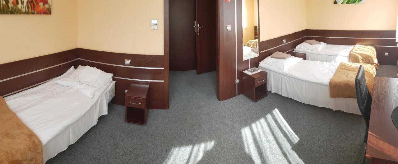 הוסטל Dąbrowa Górnicza Gosciniec Biznesowy מראה חיצוני תמונה