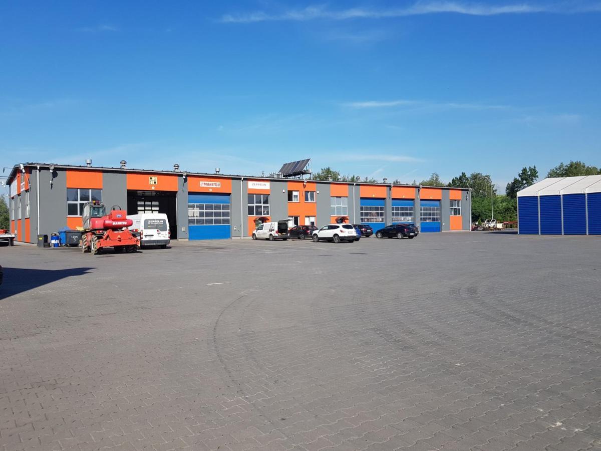 הוסטל Dąbrowa Górnicza Gosciniec Biznesowy מראה חיצוני תמונה